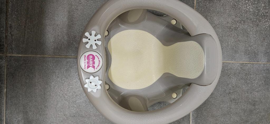 Badzitje Ok Baby met zuignappen, Kinderen en Baby's, Ophalen, Zo goed als nieuw, Badzitje of Badring