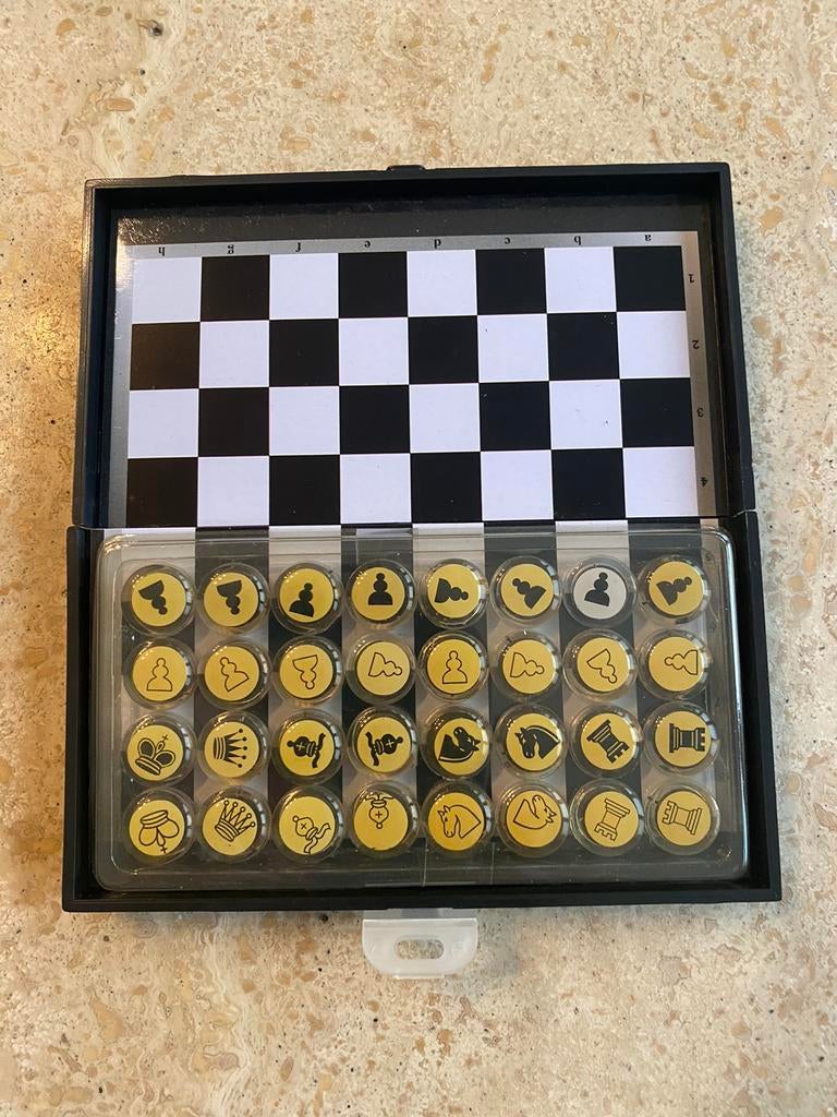 Jeu d’échecs, Enlèvement ou Envoi, Neuf