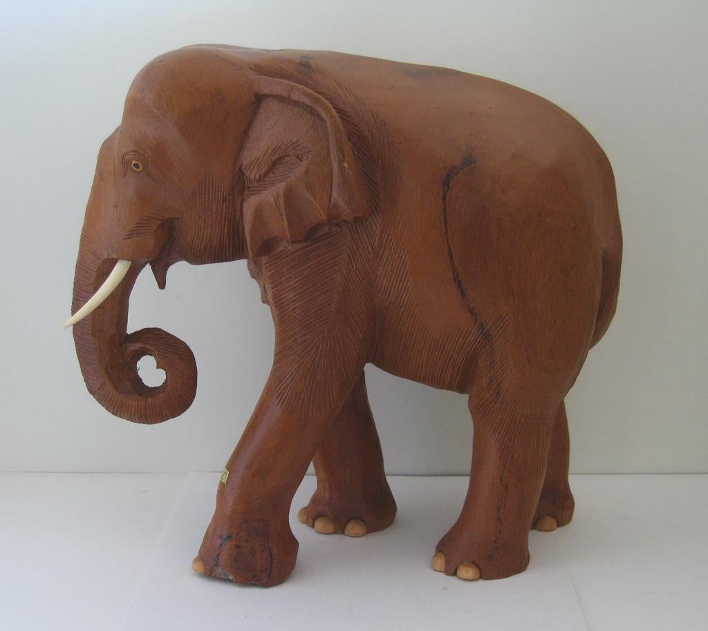HOUTEN  OLIFANT  UIT THAILAND  -  4109, Ophalen