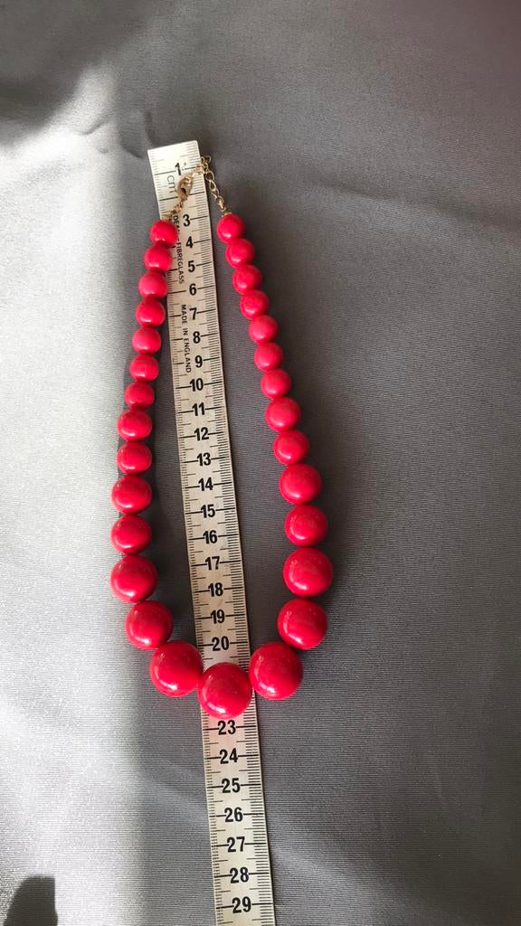 Rode halsketting, Bijoux, Sacs & Beauté, Colliers, Rouge, Enlèvement ou Envoi, Comme neuf, Autres matériaux