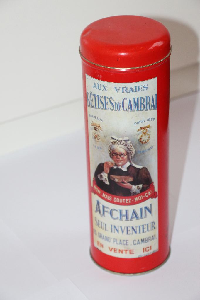 1 boîte métallique cylindrique de Cambrai, Collections, Boîte en métal, Enlèvement ou Envoi, Comme neuf, Autre, Autres marques