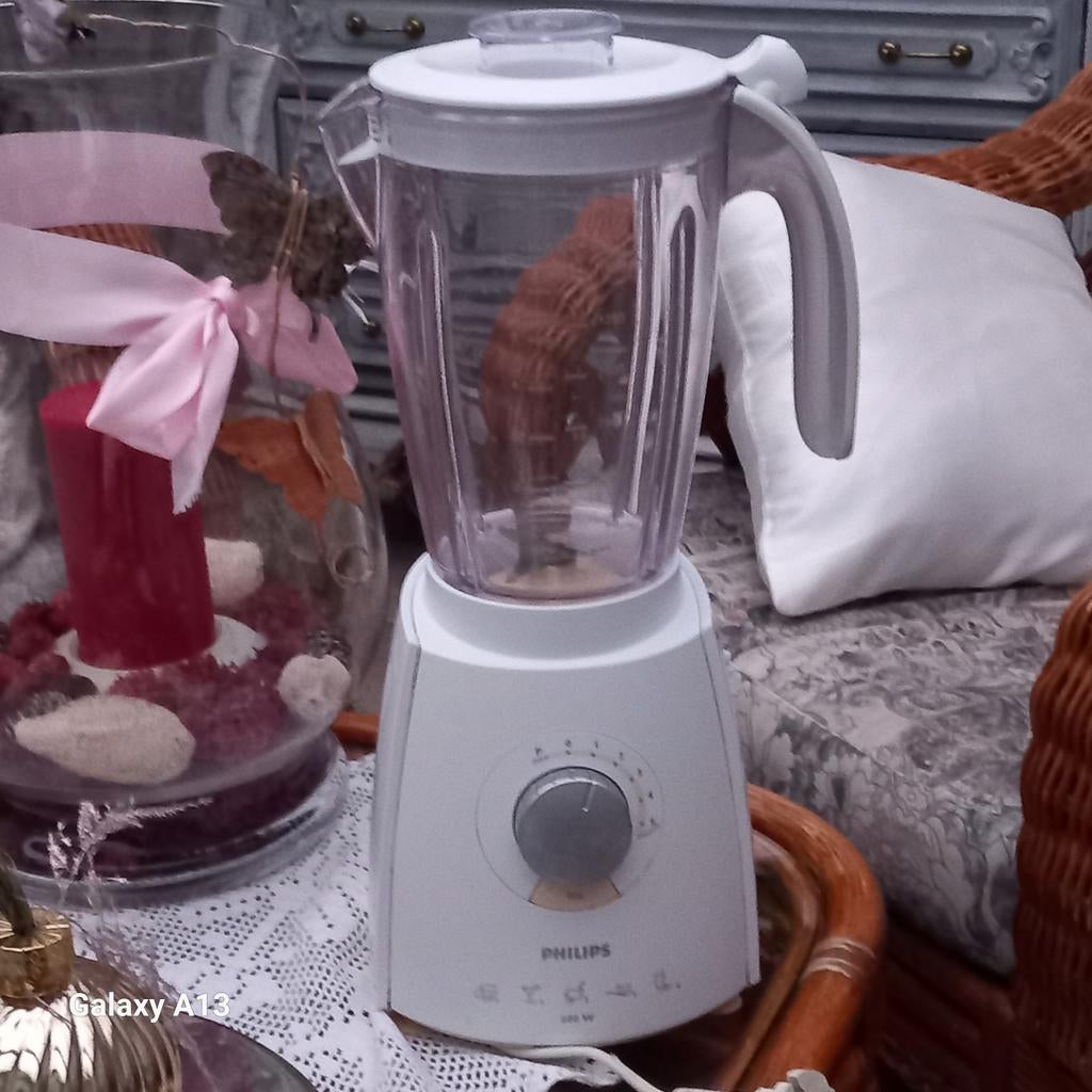 Blender Philips. De kleur van de bender is wit met geel., Ophalen, Zo goed als nieuw, Blender