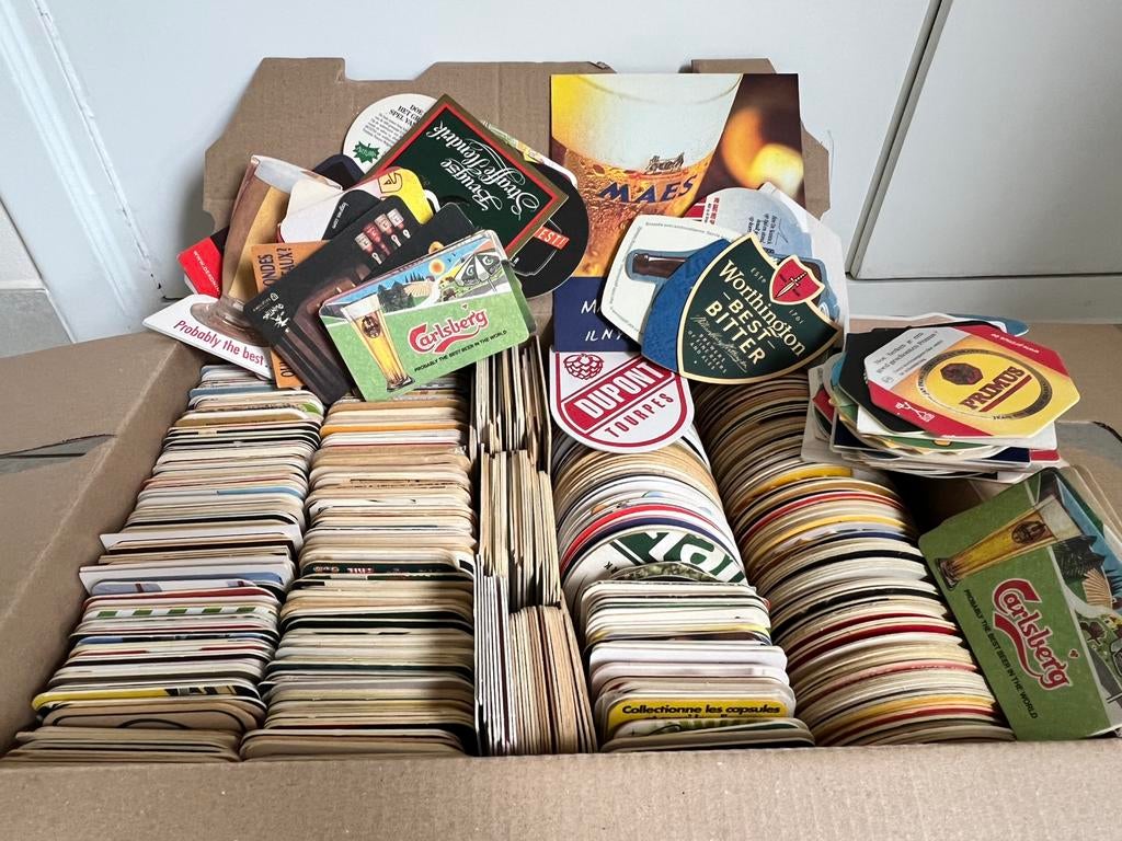 Doos bierviltjes 22, Ophalen of Verzenden, Gebruikt, Viltje(s)