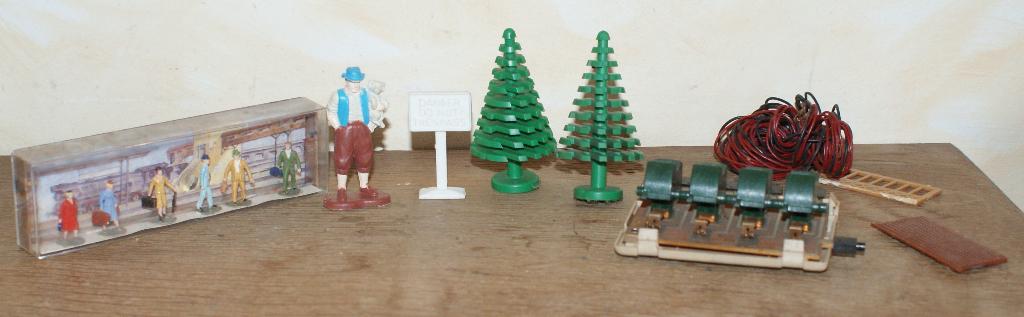 Lot de décors pour circuit de train électrique, échelle H0, Hobby & Loisirs créatifs, Trains miniatures | HO, Comme neuf, Autres types