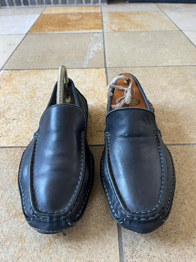 Mocassins Prada, Enlèvement ou Envoi, Porté