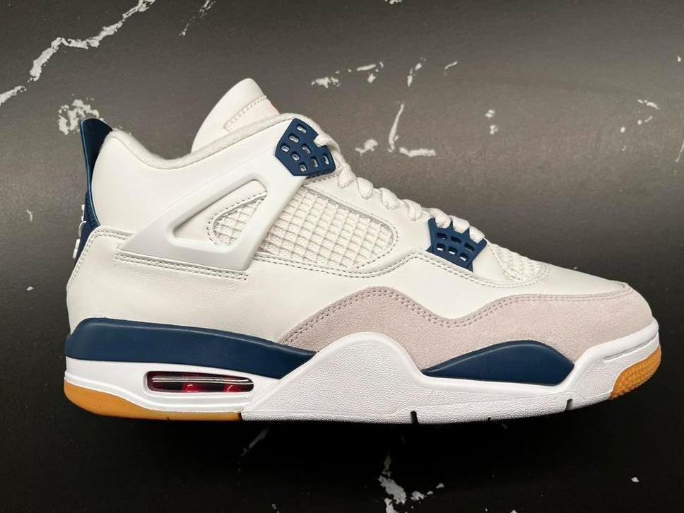 Nike Air Jordan 4 Retro SP bleu marine, Neuf, Enlèvement, Blanc, Jordan