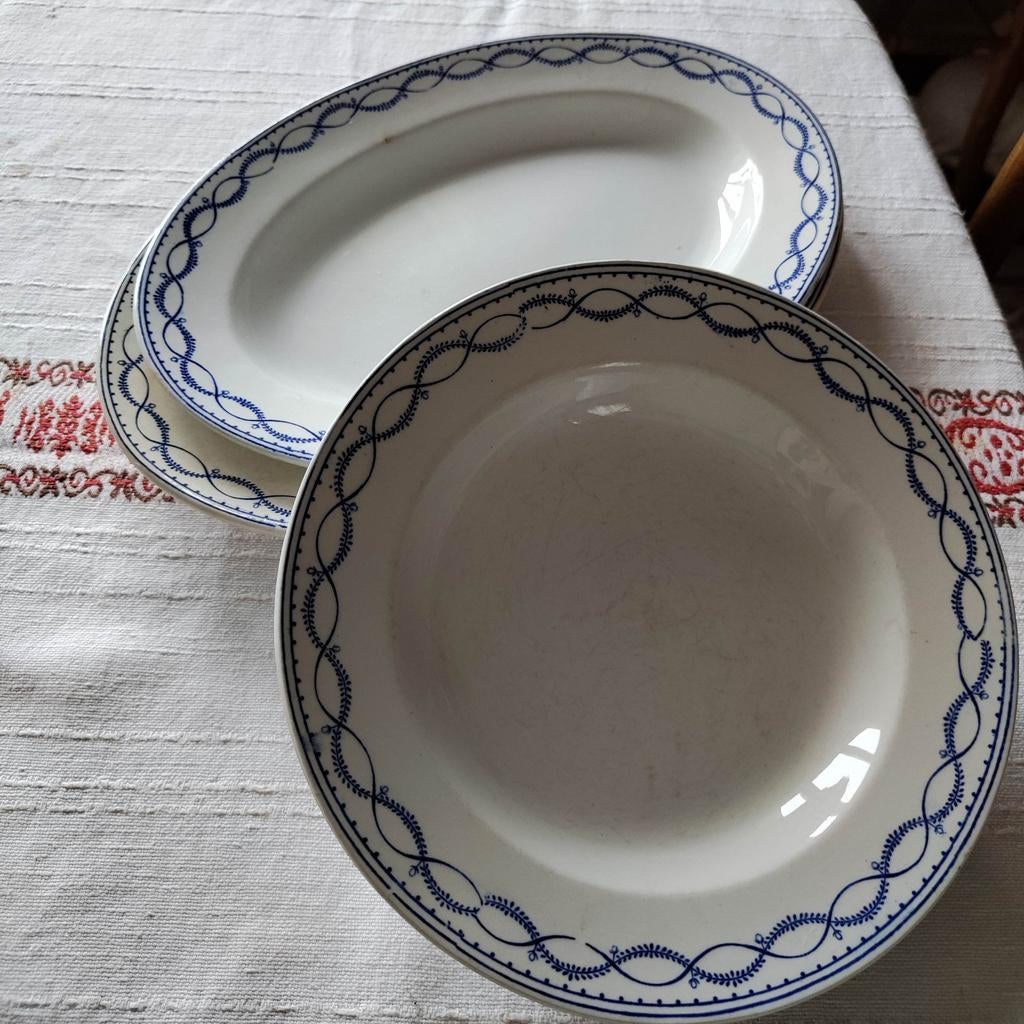 2 plats  Boch Carlotta La Louvière+ 2 assiettes profondes, Enlèvement