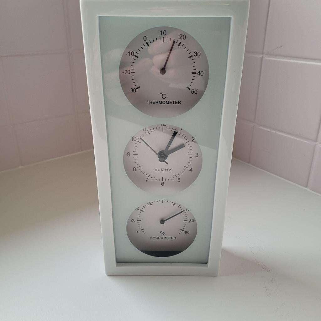Thermometer,  horloge,  hygrometer, Ophalen