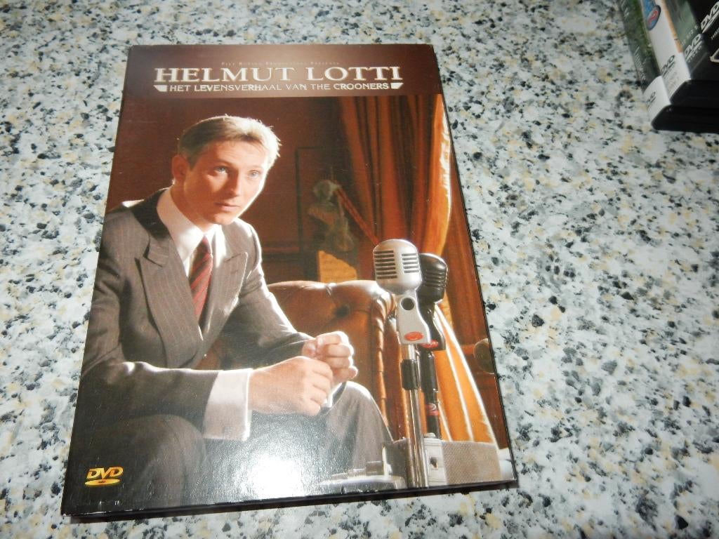 nr.2364 - Dvd: Helmut Lotti - levensverhaal van de crooners, Enlèvement ou Envoi, Art ou Culture