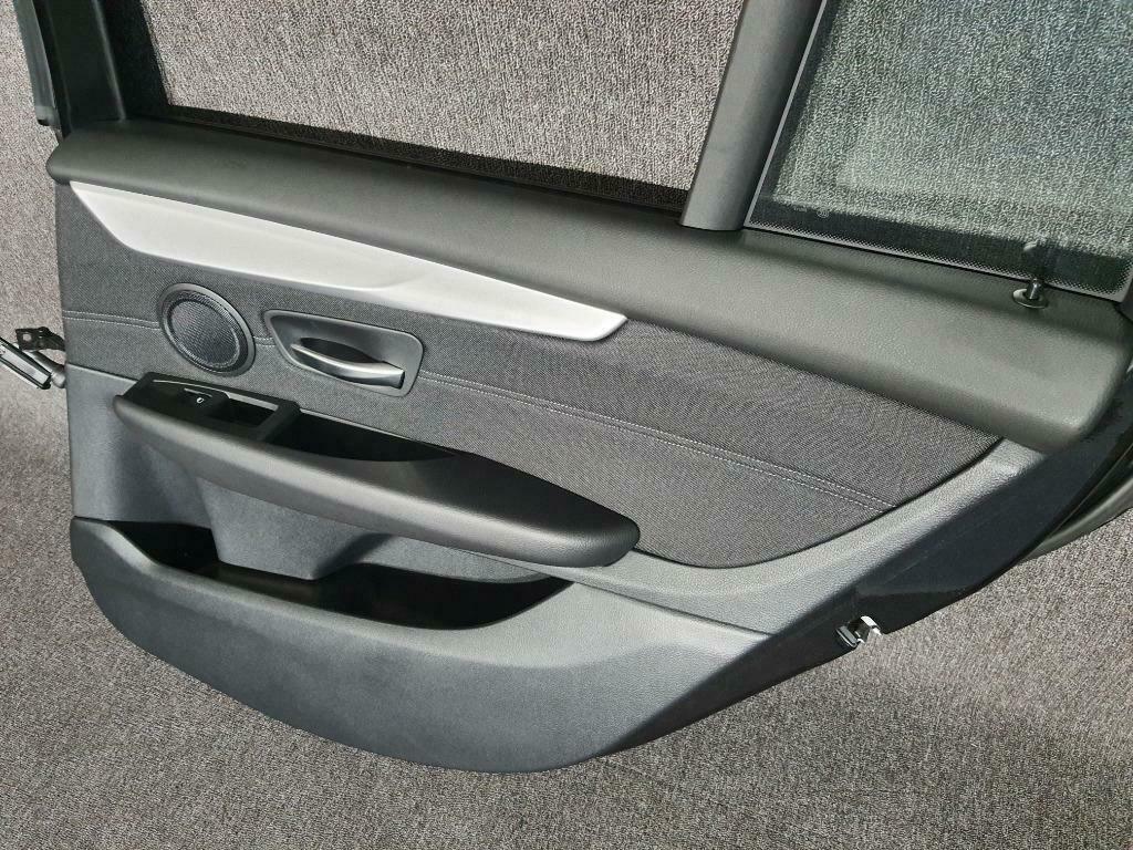 Deurbekleding rechts achter 2 Serie BMW F46 Gran Tourer, Enlèvement ou Envoi, Utilisé, BMW