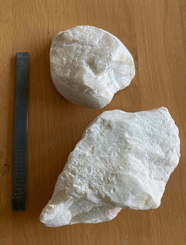 2 Aziatische zeepstenen/spekstenen met rasp (beeldhouwen), Ophalen of Verzenden, Gereedschap of Accessoires