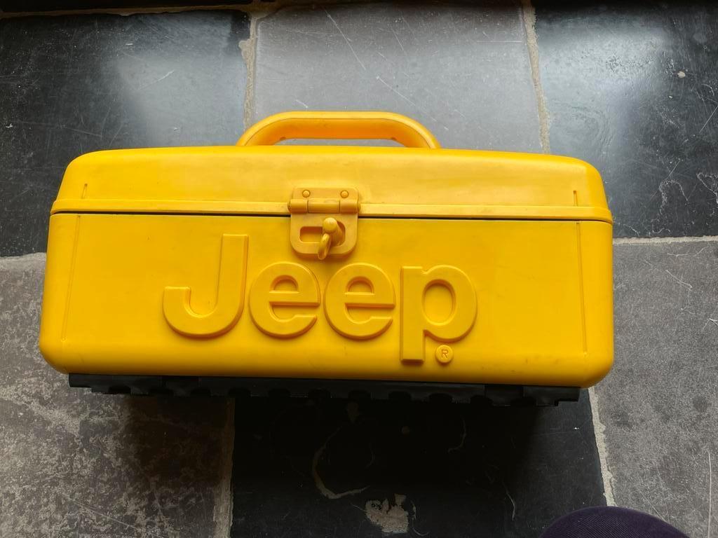 Vintage draagbare radio, cassette- en cd-speler v Jeep, Ophalen of Verzenden, Zo goed als nieuw, Radio