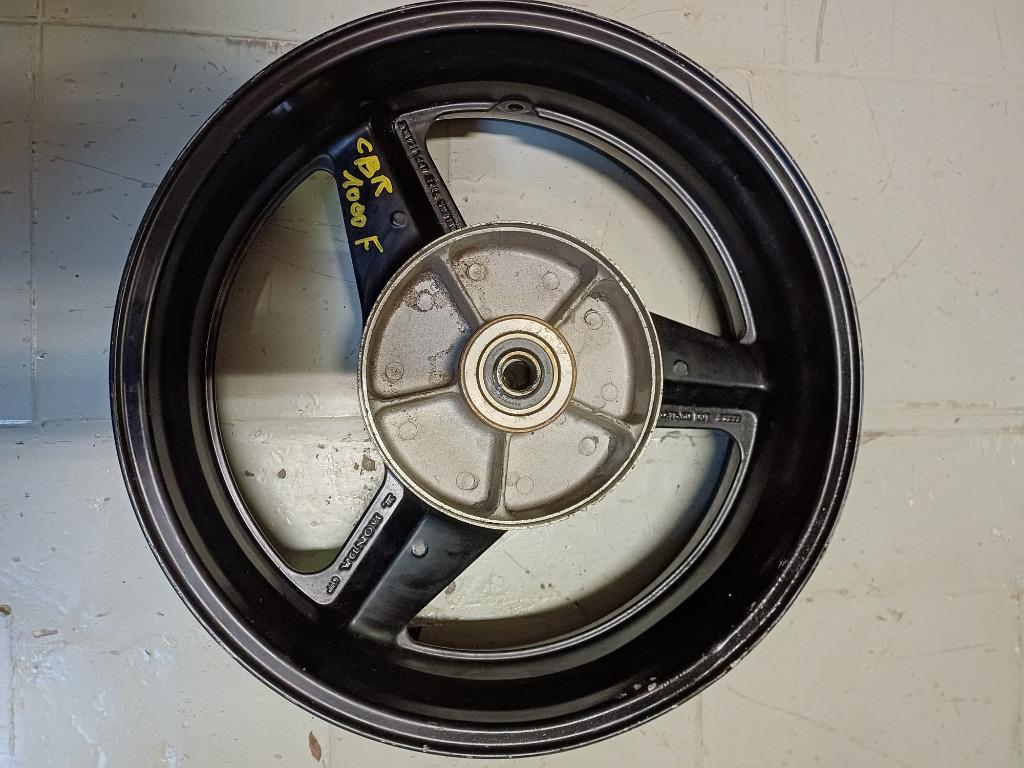 honda cbr 1000f sc24 achterwiel velg, Ophalen of Verzenden, Gebruikt