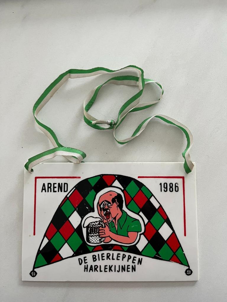 Aalst Oilsjt Carnaval 1986 De Bierleppen, Verzamelen, Ophalen