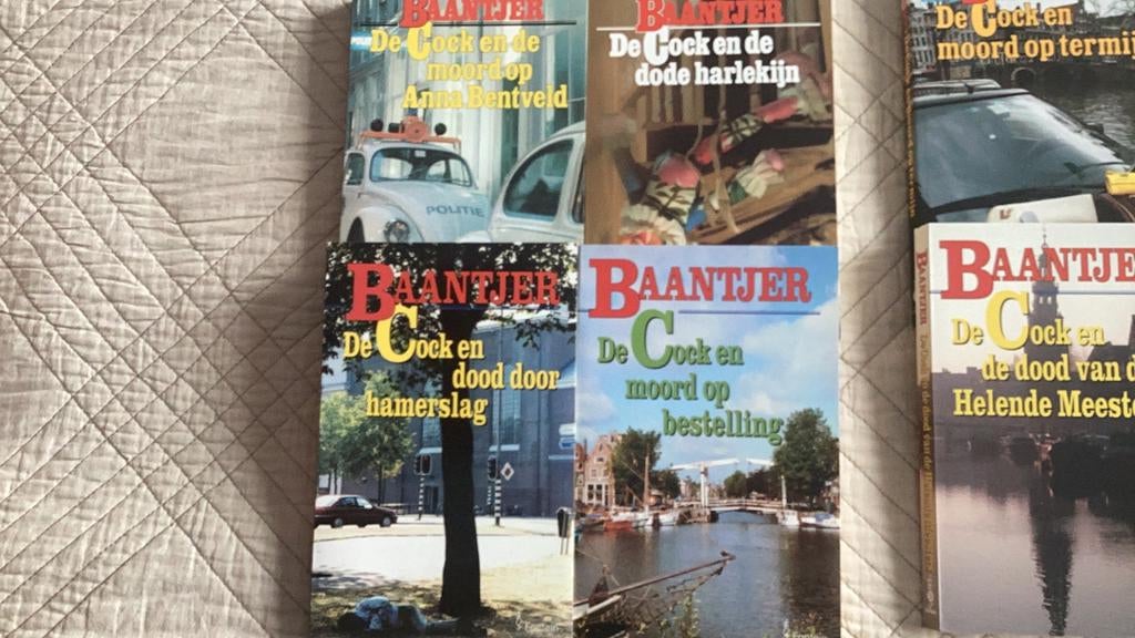 12 boeken van Baantjer, Ophalen, Zo goed als nieuw