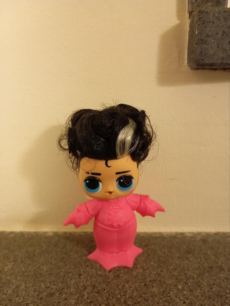 Omg l.o.l surprise paar kleintjes en 1 grote, Ophalen of Verzenden, Zo goed als nieuw