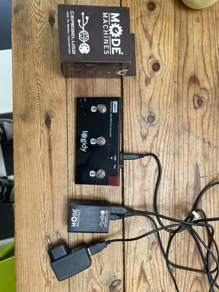 mode machines cerebel usb + logidy UMI3 usb footswitch, Ophalen, Gebruikt