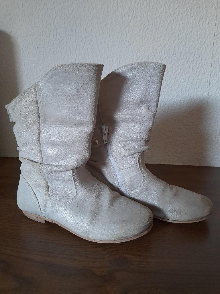 Laarzen, Ophalen, Beige, Lage of Enkellaarzen, Gedragen