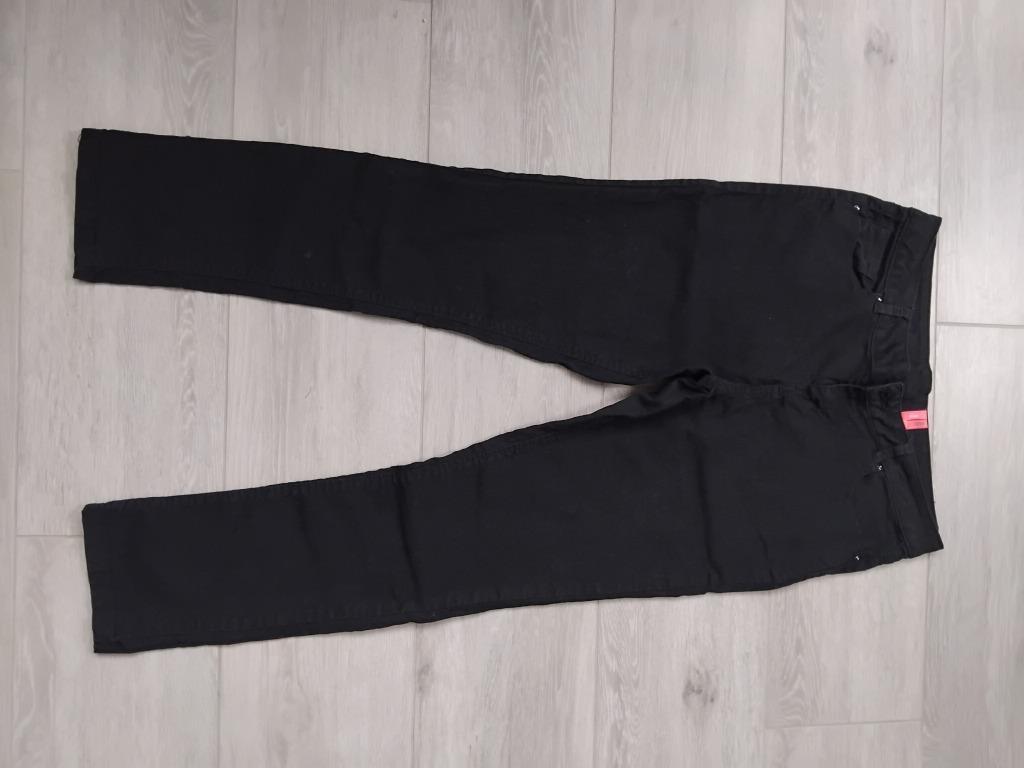 Zwarte skinny 42, Zwart, Maat 42/44 (L), Ophalen of Verzenden, Zo goed als nieuw