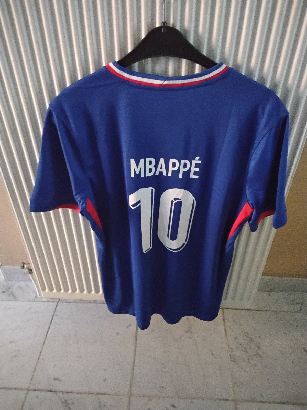 nieuw voetbalshirt Mbappe, Vêtements | Hommes, Enlèvement, Taille 52/54 (L)