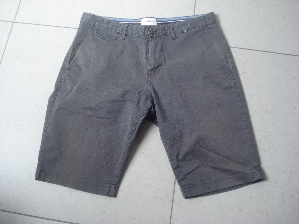 Tom Tailor grijze short, heren/jongens. mt 34, Kleding | Heren, Broeken en Pantalons, Ophalen of Verzenden, Gedragen, Grijs, Tom Tailor