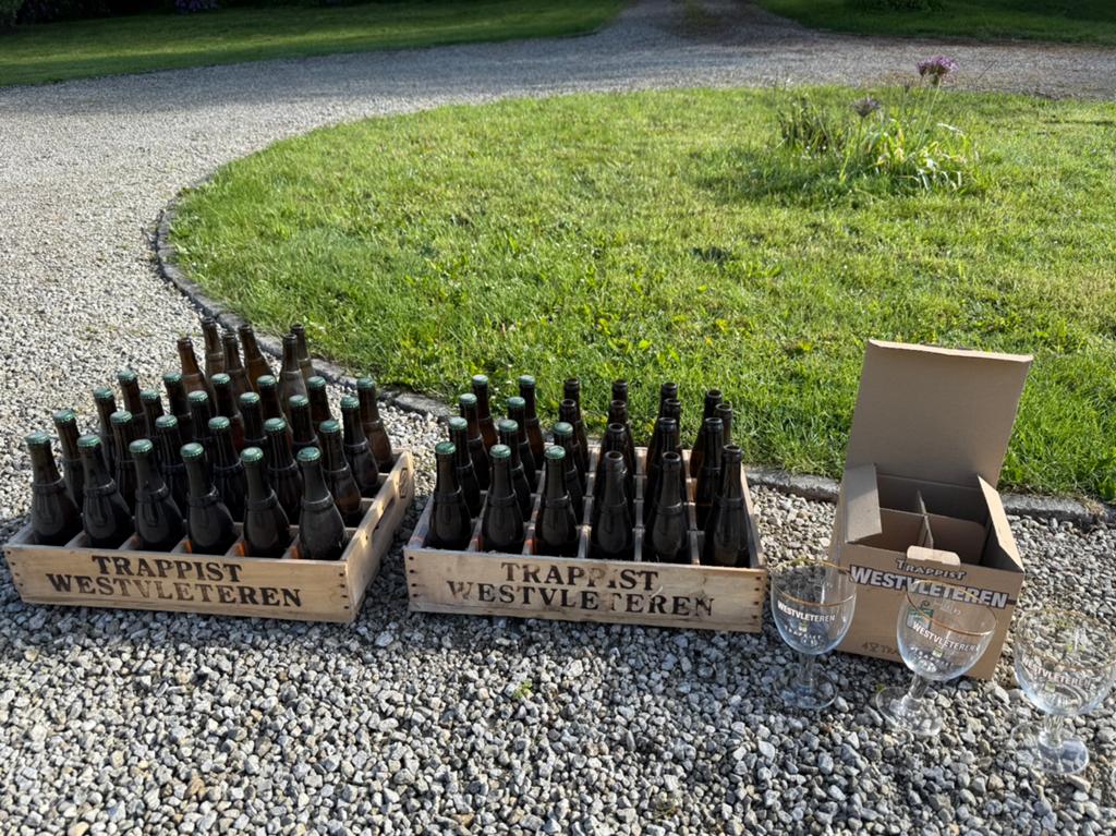 2 bakken Westvleteren blond, Collections, Marques de bière, Enlèvement, Comme neuf, Bouteille(s)