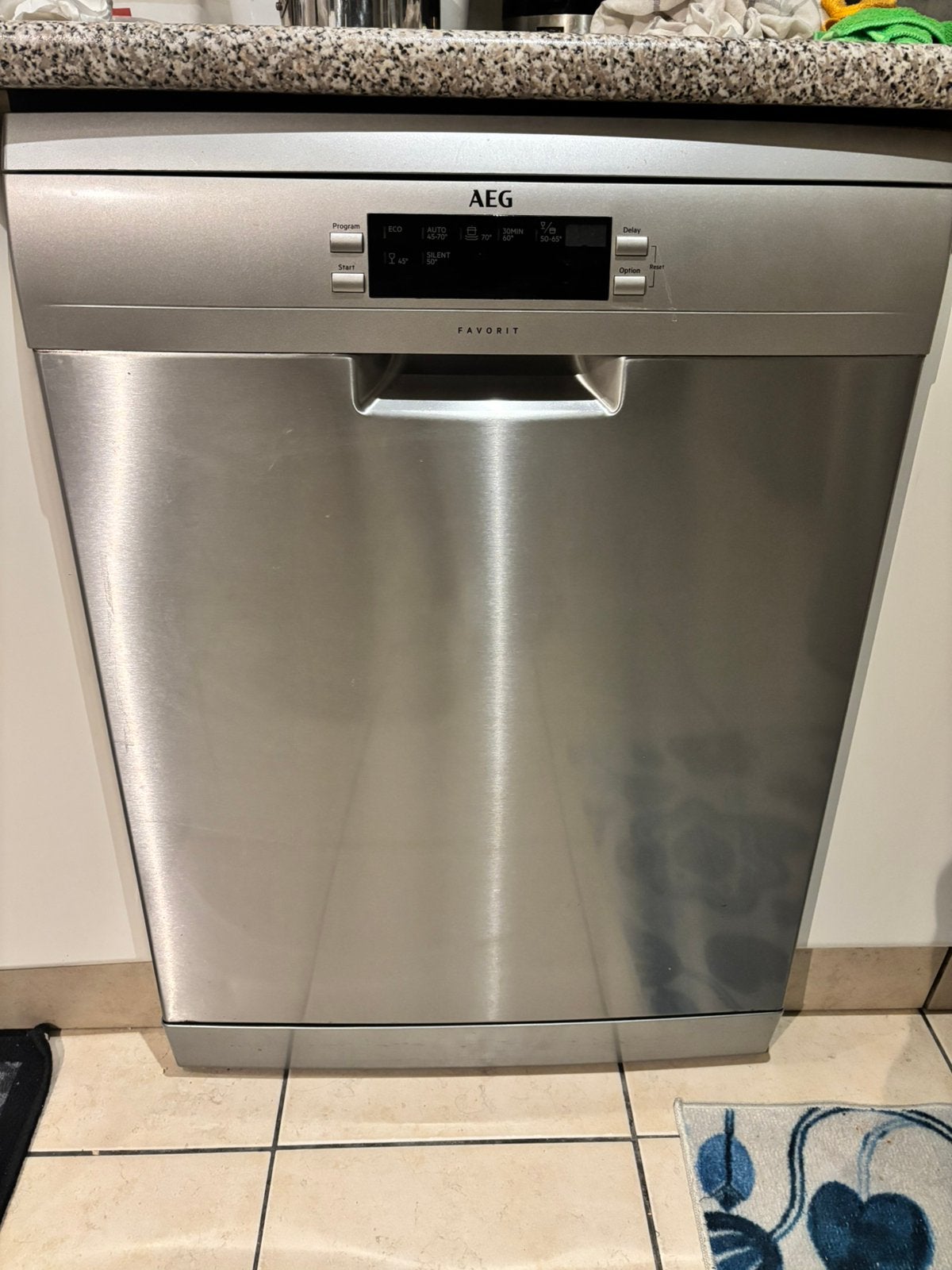 Lave-vaisselle AEG sans eau chaude, Classe énergétique A ou plus économe, Comme neuf, Enlèvement, 45 à 60 cm