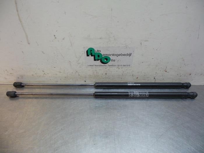 Gasdemper Motorkap Set van een Alfa Romeo 159, Gebruikt, -, -, Ophalen of Verzenden