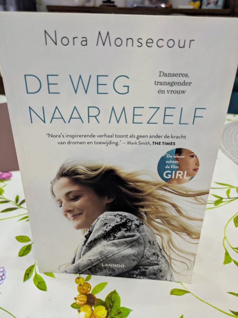 Nora Monsecour - De weg naar mezelf, Ophalen, Gelezen, Nora Monsecour