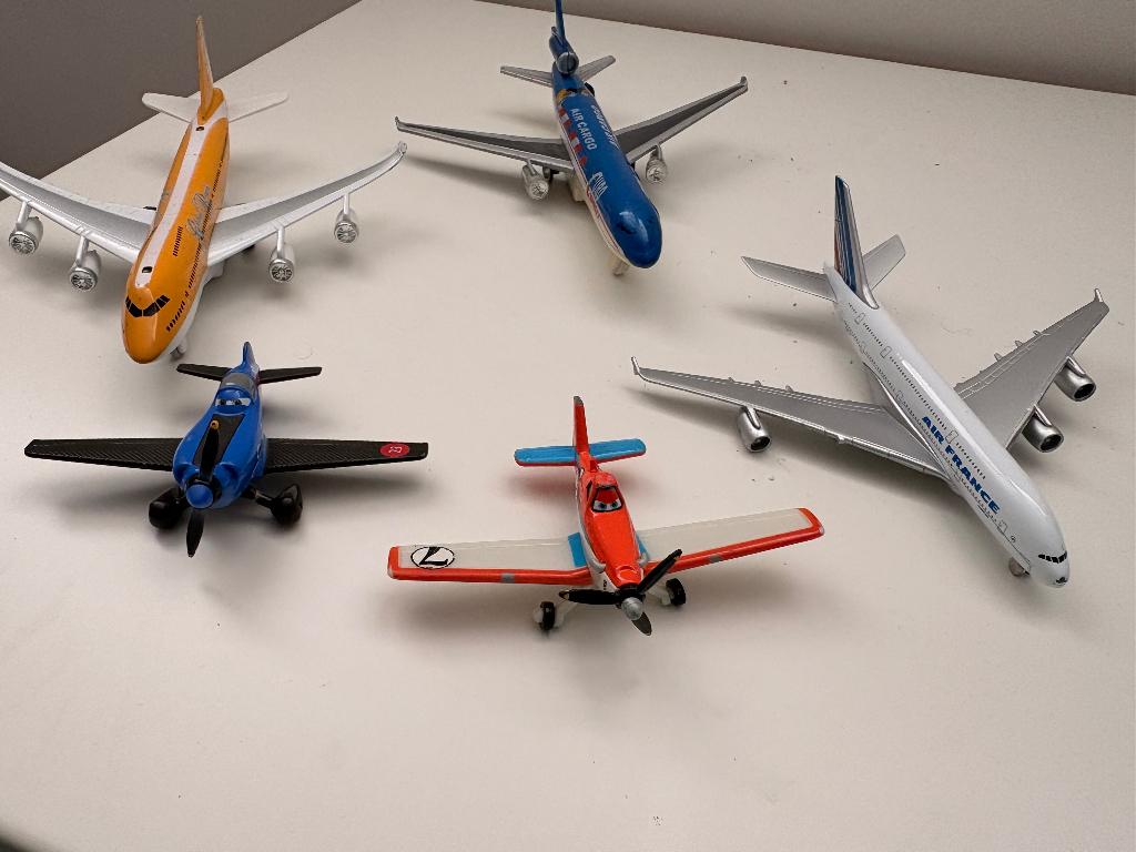 Miniatuur vliegtuigen, Enlèvement, Utilisé