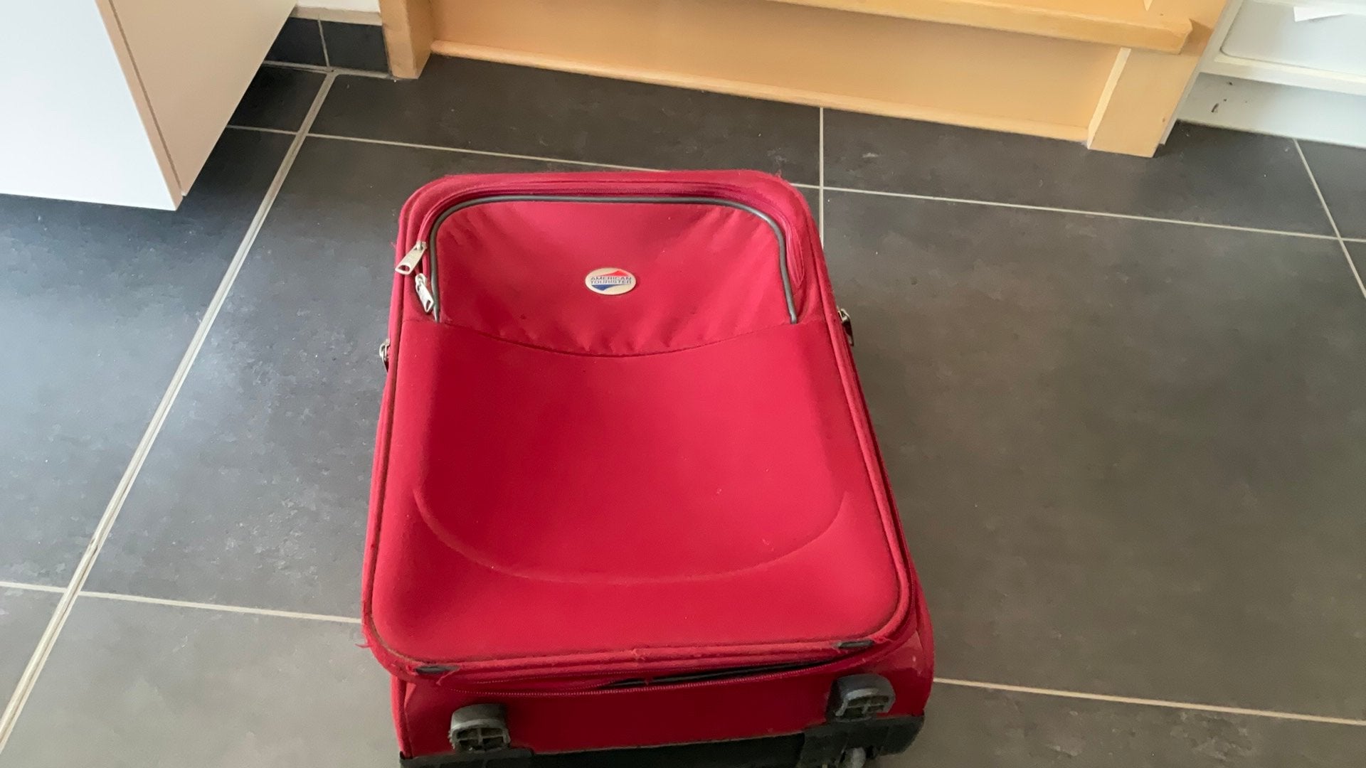 Bagage American Tourister 45x35x 17 à donner, Handtassen en Accessoires, Koffers, Overige materialen, Gebruikt, Minder dan 50 cm