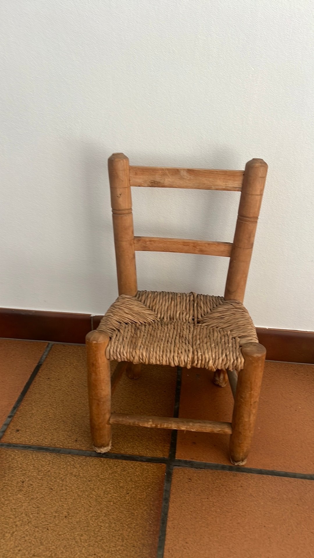 Kinder antieke stoeltje, Kinderen en Baby's, Kinderstoelen, Ophalen, Zo goed als nieuw