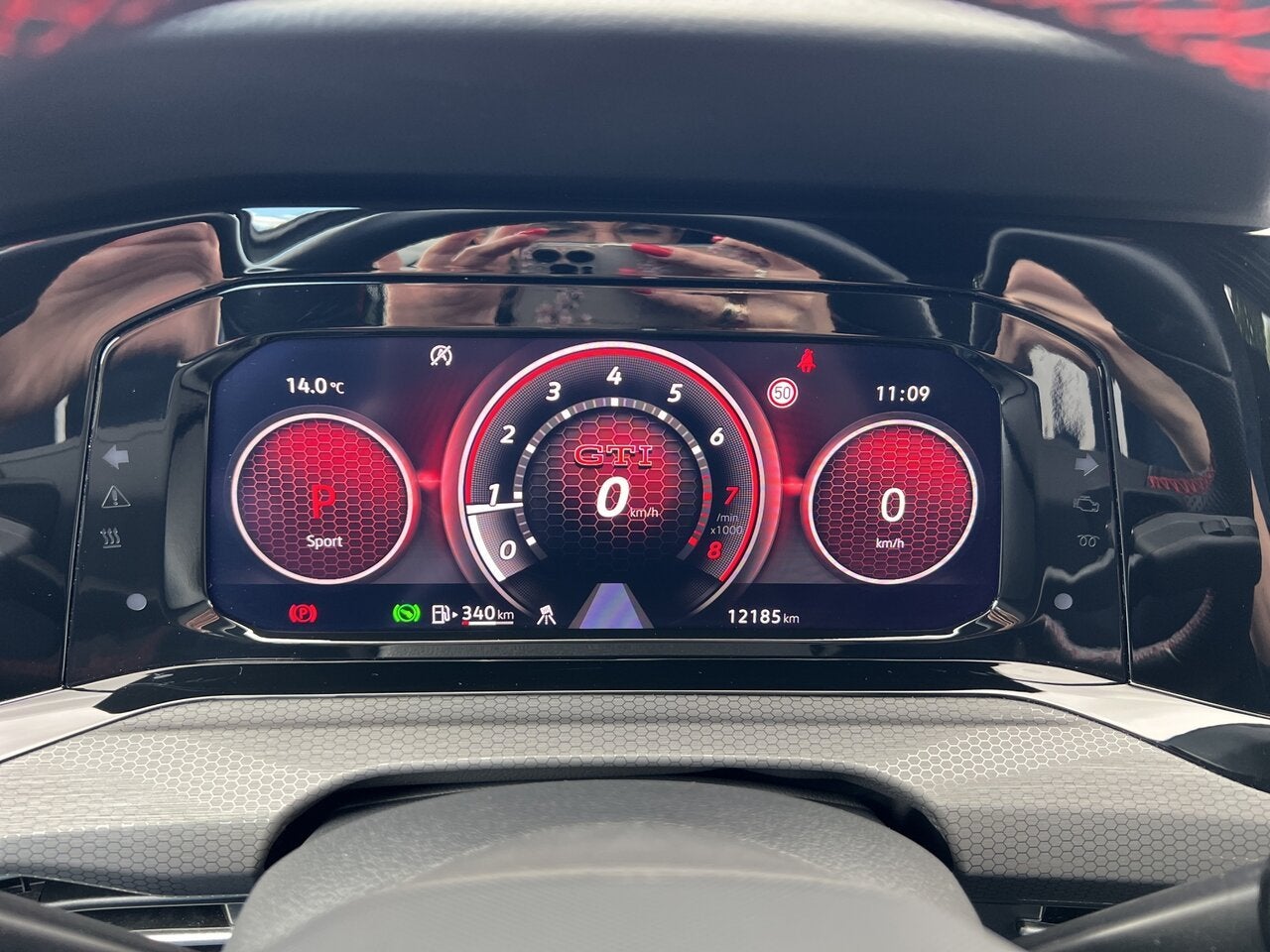 Volkswagen Golf GTI Clubsport 8, Auto's, Volkswagen, https://public.car-pass.be/vhr/2a6460a8-22a9-477e-8e18-69e678758a14, 1984 cc