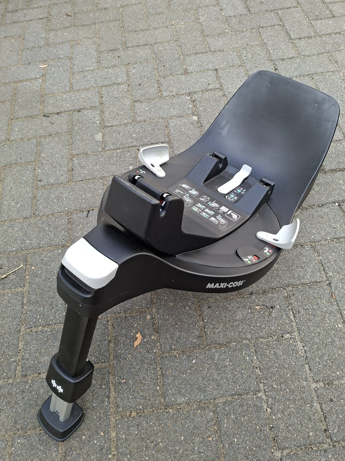 ISOFIX Maxi-Cosi avec jambe de force très peu utilisée, Enfants & Bébés, Enlèvement, Comme neuf, Maxi-Cosi, Isofix