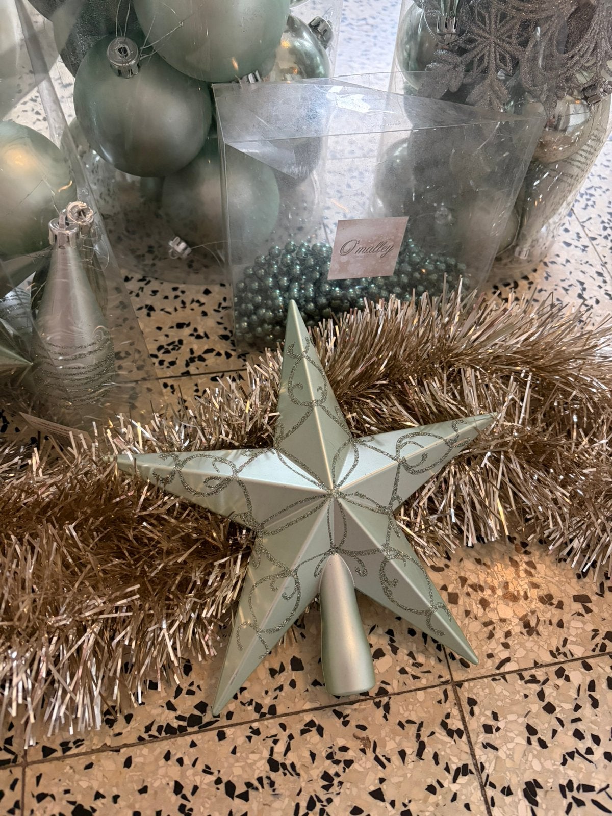 Kerstballen + kerstboom assecoires, Ophalen, Zo goed als nieuw