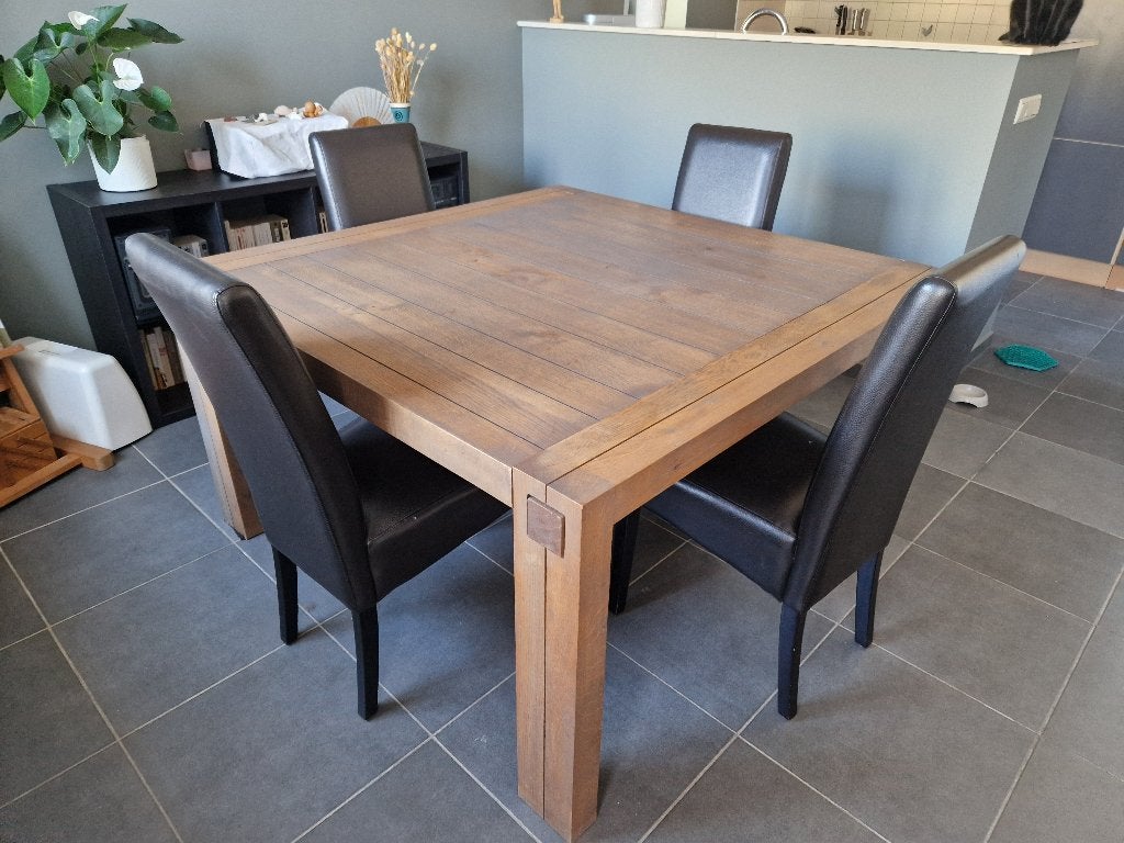 Vente Table de salle à manger, 100 à 150 cm, Cinq personnes ou plus, Carré, 100 à 150 cm
