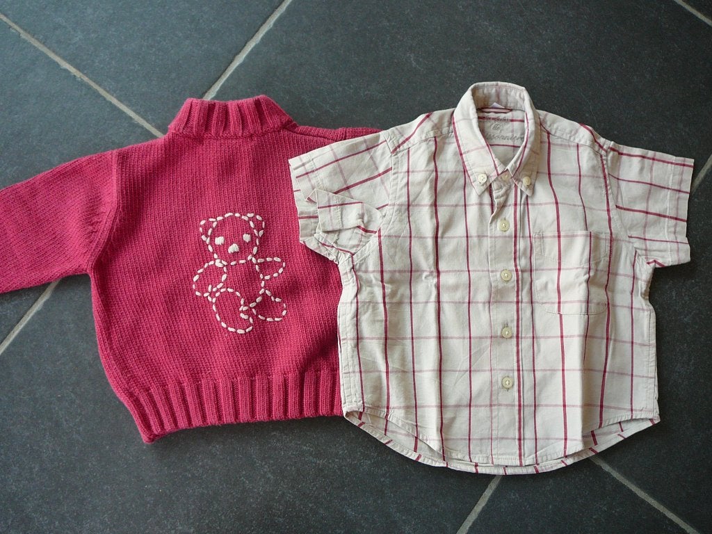 rood gilet + hemdje v/h merk Les bébes de Buissonniere, Ophalen of Verzenden, Zo goed als nieuw, Setje, Jongetje