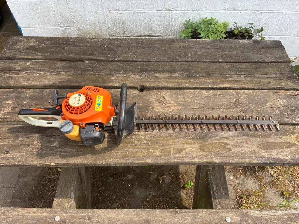 Taille-haies Stihl HS45, Enlèvement, Utilisé, Essence, STIHL