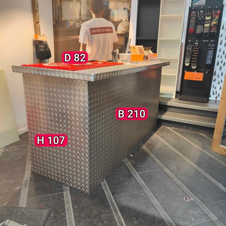 Houten toog bekleed met inox, Enlèvement, Utilisé