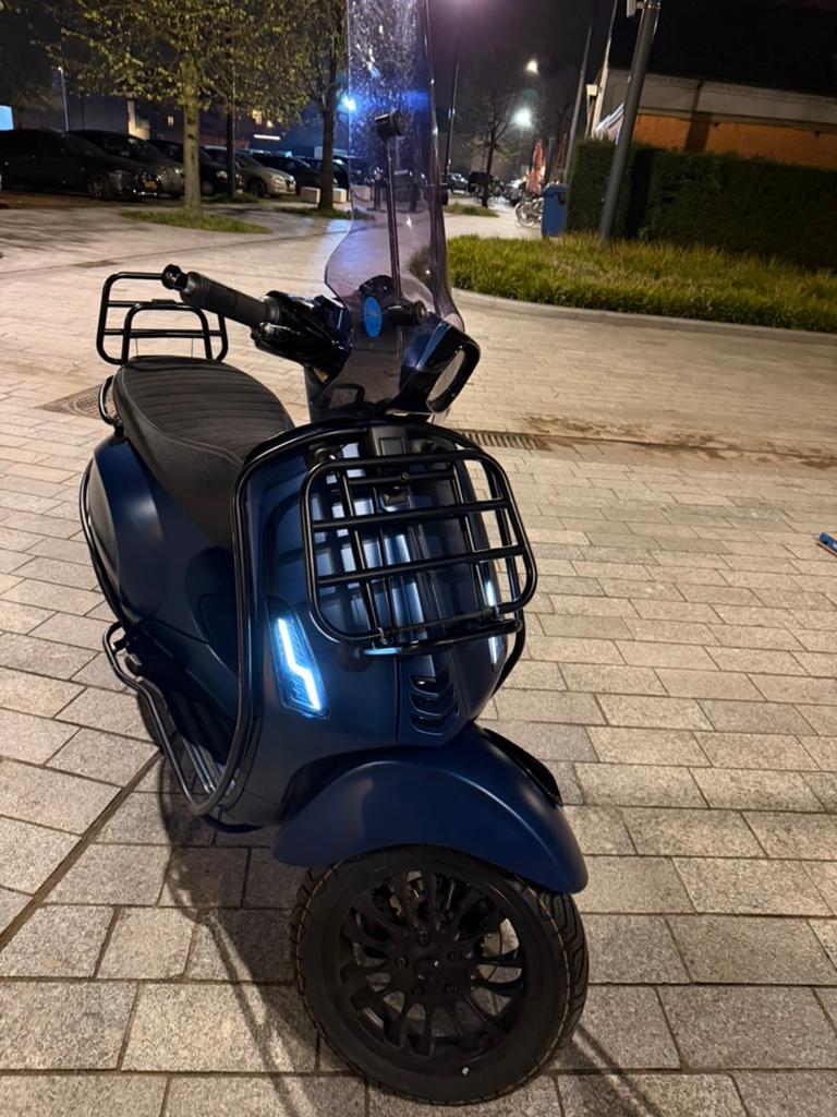 A Klasse Vespa Sprint A/B KNOP (Waardepeiling), Fietsen en Brommers, Scooters | Vespa, Ophalen, Zo goed als nieuw, Benzine, 50 cc
