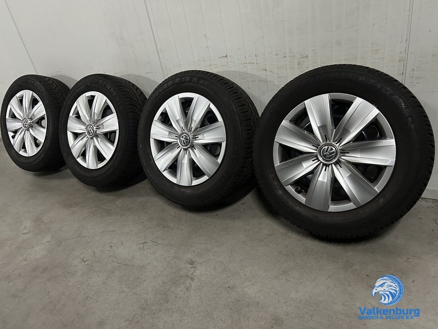 8mm! Originele VW Caddy T-Roc Passat Audi Q2 Skoda Karoq 16, Autos : Pièces & Accessoires, Pneus & Jantes, Neuf, Pneus et Jantes
