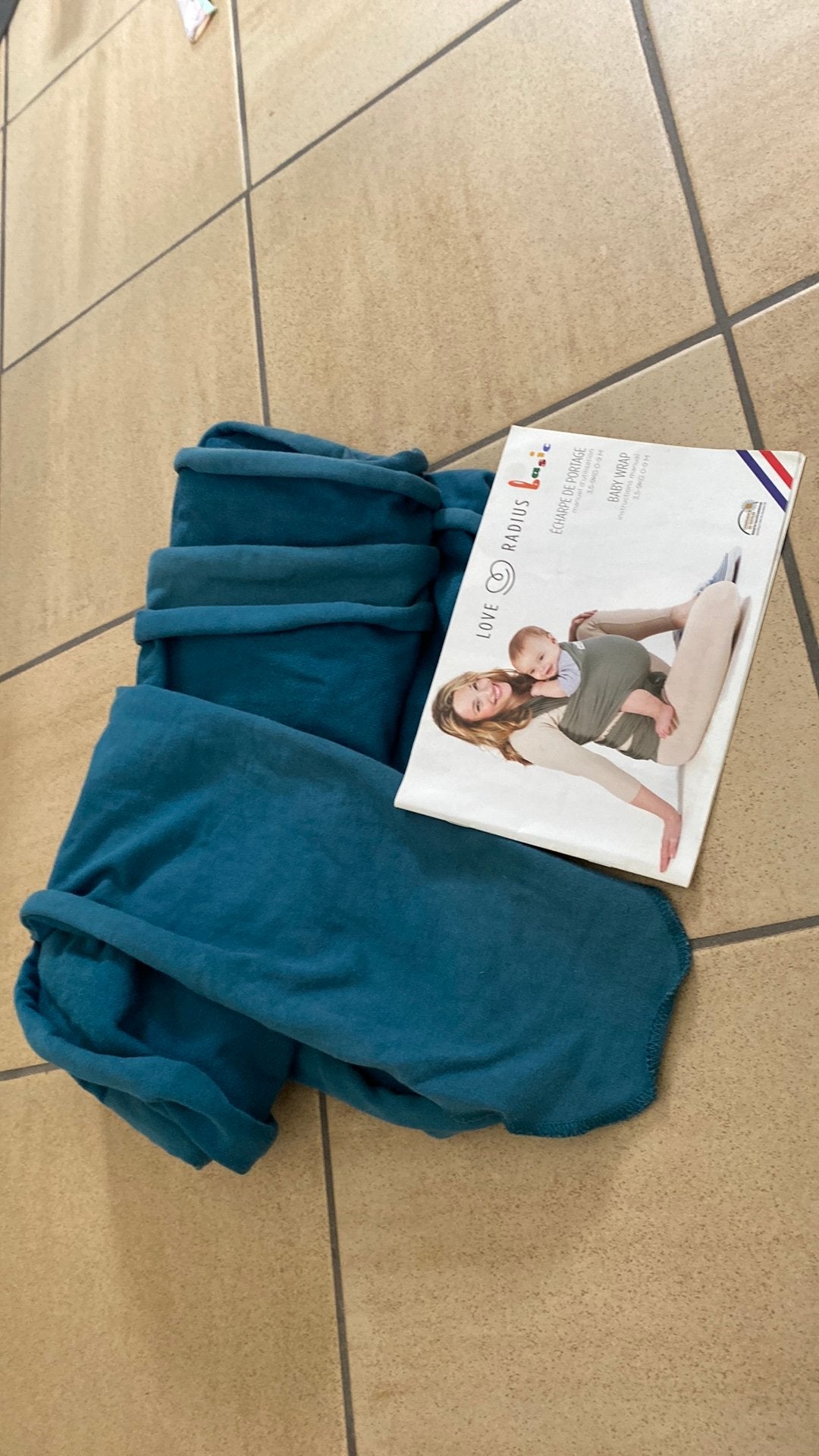 Écharpe porte bébé bleue, Enfants & Bébés, Autres marques, Écharpe de portage, Ventre, Enlèvement