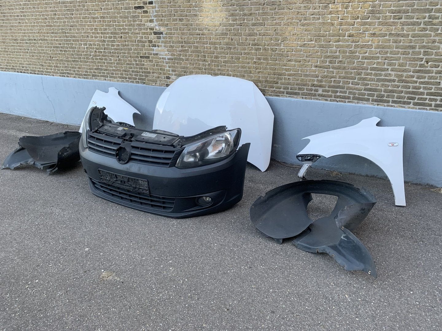 plaatwerk volkswagen caddy 2010 tot 2015 voorkop voorbumper, Auto-onderdelen, Ophalen, Gebruikt, -, -