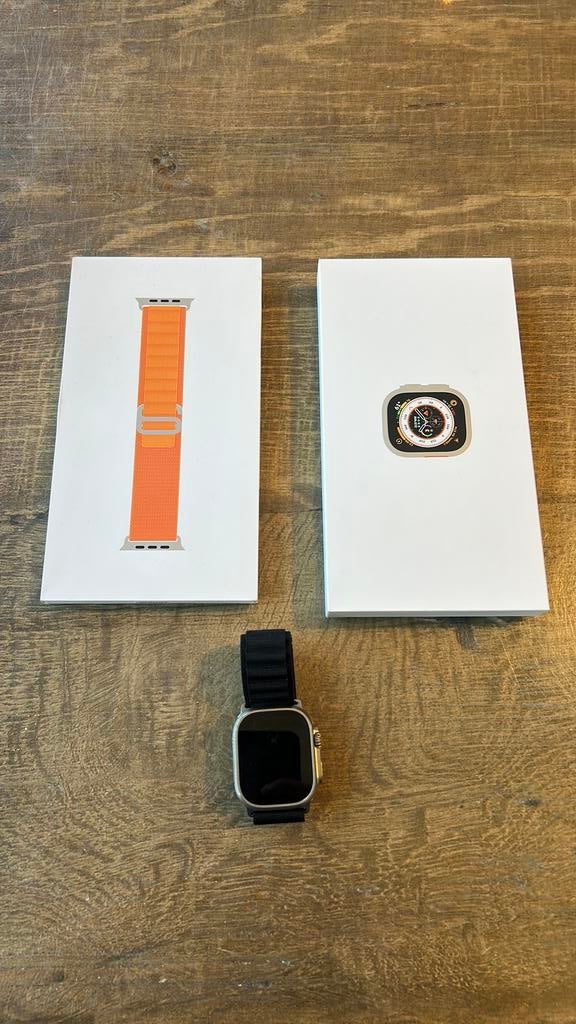 Apple Watch Ultra 49mm titanium alpine loop M, Ophalen of Verzenden, Zo goed als nieuw