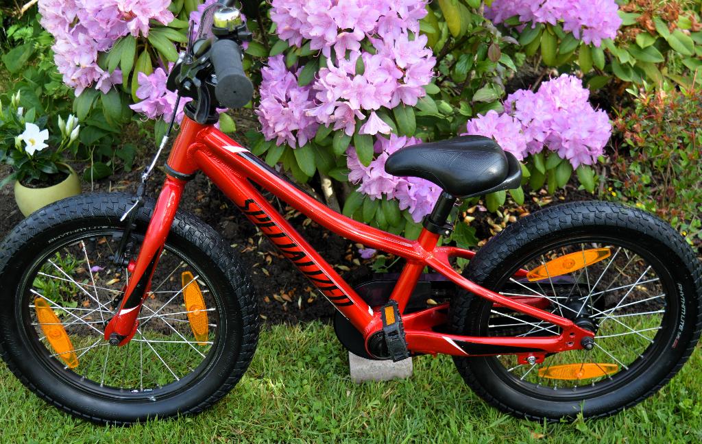 Spécialized enfant 16 '' ( 4-6ans) comme neuf ., Fietsen en Brommers, Ophalen, Zo goed als nieuw