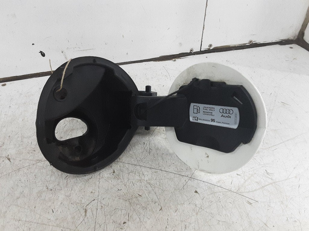 TRAPPE D'ESSENCE Audi A1 (8X1 / 8XK) (8X0809906), Mevr. I. Hauben, Audi, Utilisé, Rue de l'Espoir 34 34
4030  GRIVEGNÉE, BE