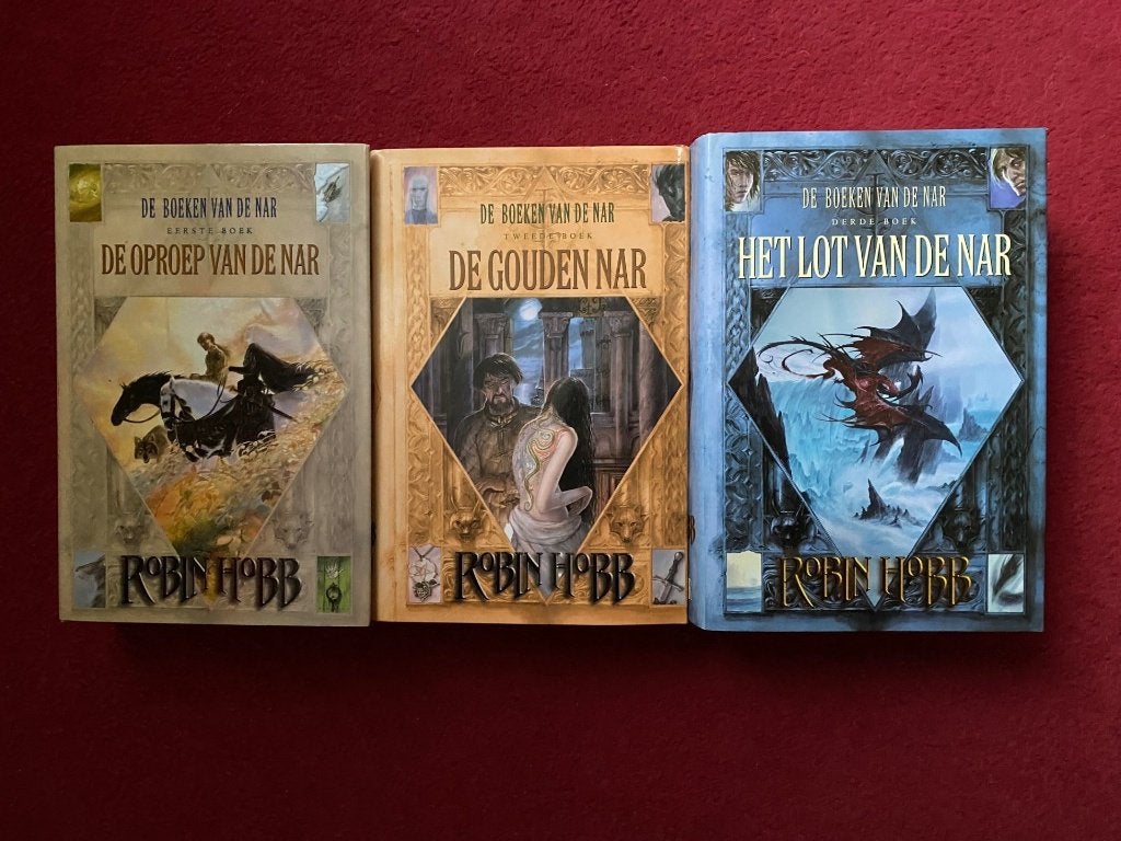 ROBIN HOBB DE BOEKEN VAN DE NAR DE COMPLETE TRILOGIE I GOEDE, Livres, Fantastique, Enlèvement ou Envoi