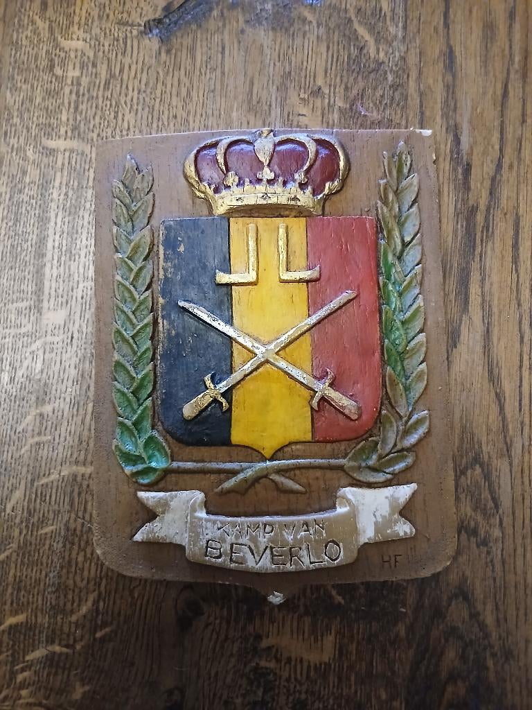 Crest camp Beverloo oud zandsteenmodel, Verzenden, Landmacht, Embleem of Badge
