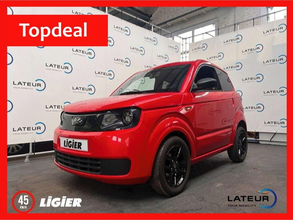 Ligier Myli IDeal E5 diesel Toledo Rood - Radio DIN Bluetoot, Auto's, Automaat, Euro 5, Stof, Gebruikt