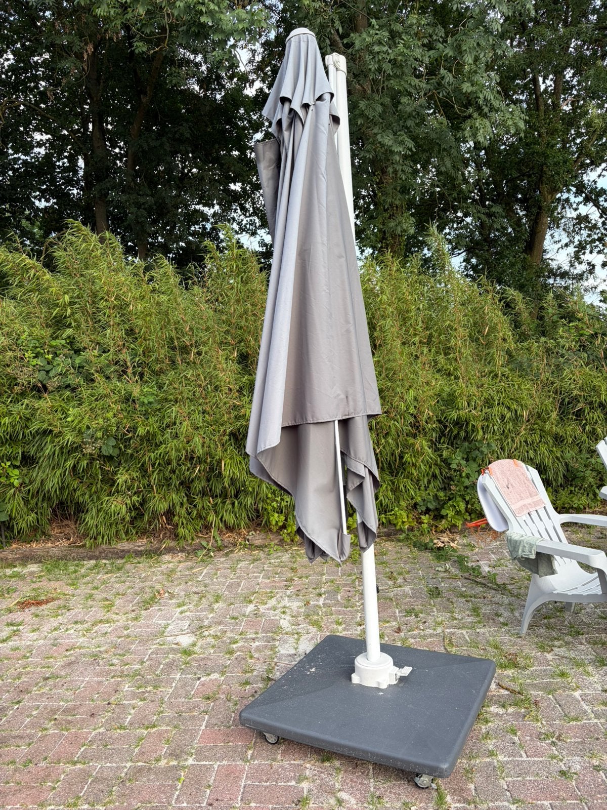 Parasol et pied solide, Enlèvement, Utilisé, Parasol sur pied